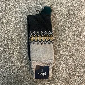 Men's wool socks in dark grey and light grey with pattern